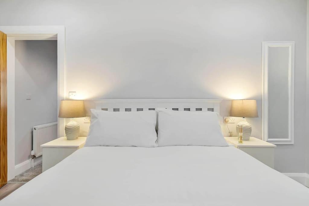 Ardoyne Lodge 'Sleeping 4 Guests' Belfast Zewnętrze zdjęcie