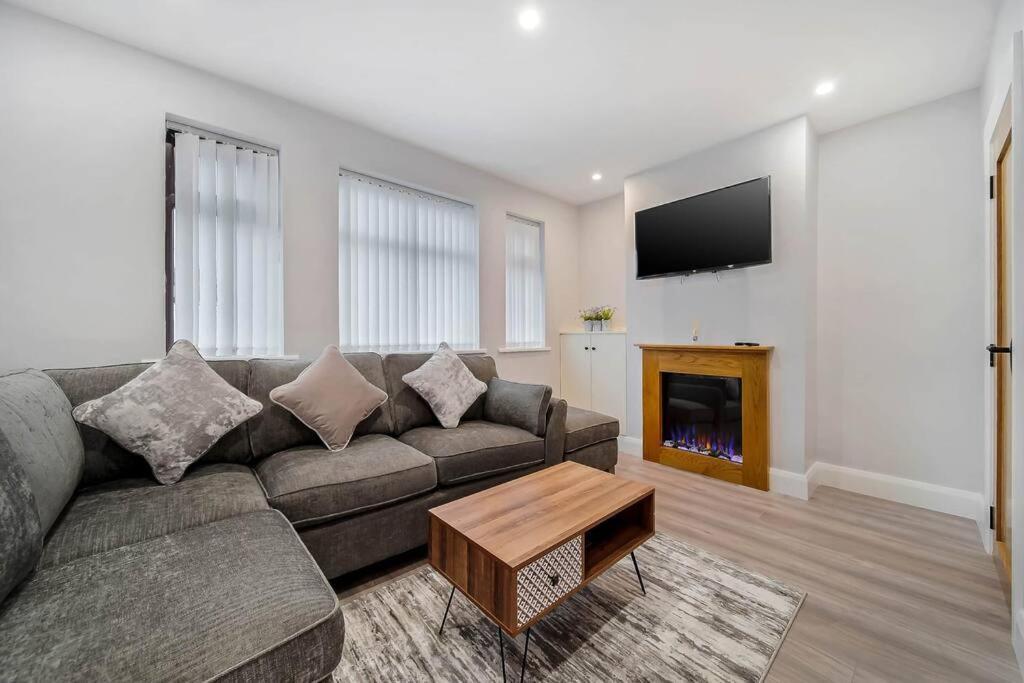 Ardoyne Lodge 'Sleeping 4 Guests' Belfast Zewnętrze zdjęcie