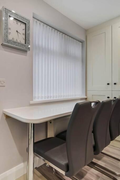 Ardoyne Lodge 'Sleeping 4 Guests' Belfast Zewnętrze zdjęcie